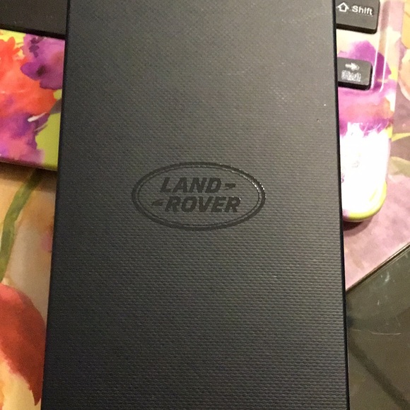 Land Rover carabiner Keyring and box - Picture 4 of 8